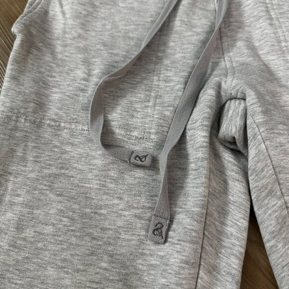 Lou & Grey Signaturesoft Plush Upstate Light Gray Sweatpants - Picture 6 of 12